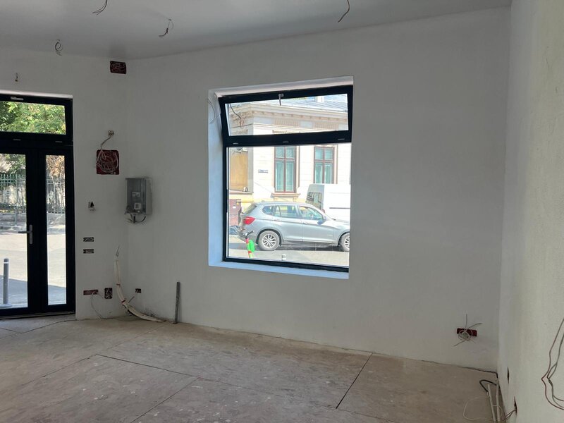 Unirii, Hristo Botev - Cabinet Medical-Stoma/Notar/Birouri/Restaurant Crama